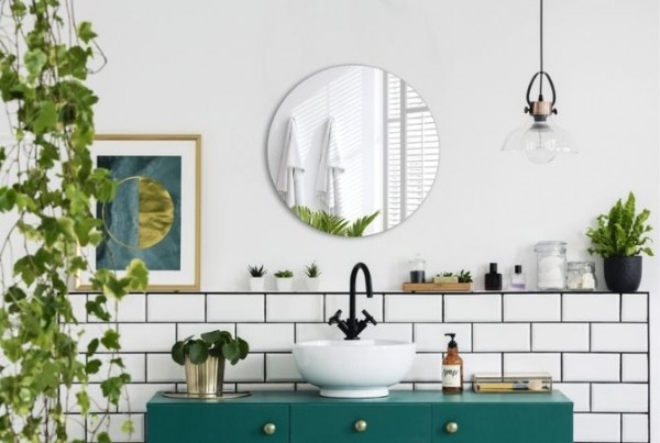Welke spiegel voor een witte badkamer?